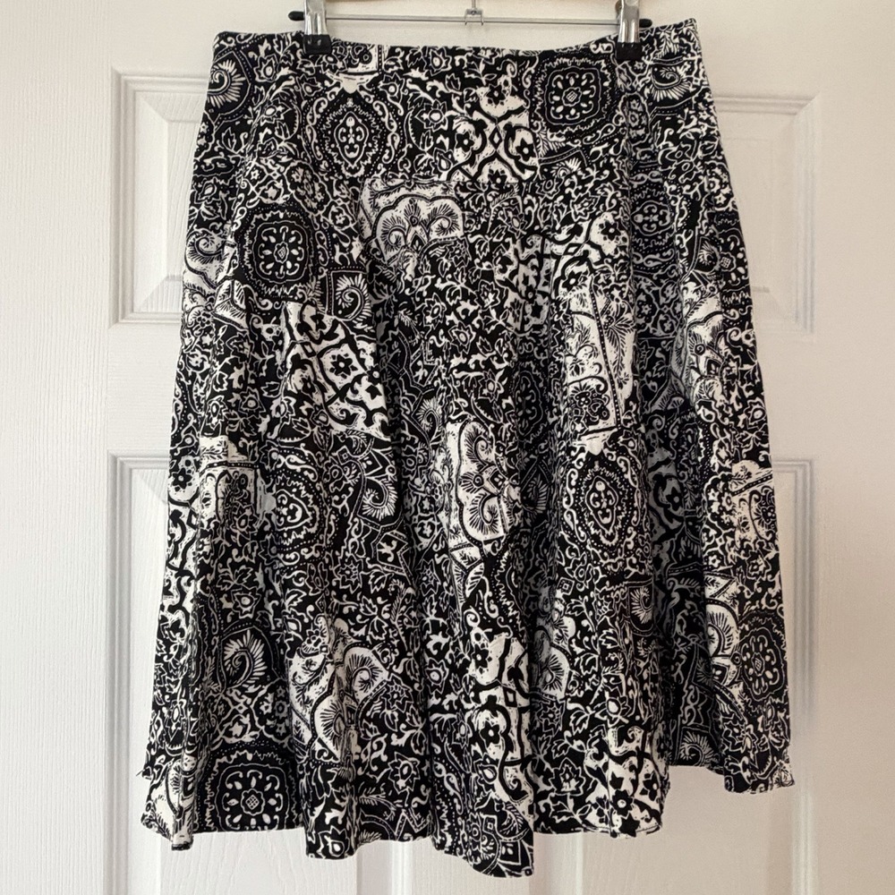 Ralph Lauren Skirt Womens Size 10 Black White Boho Floral Abstract Casual A-line - Picture 3 of 5